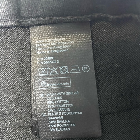 H&M Shiny Coated Jeggings, Size 6, fits like size 4 - Picture 6 of 6